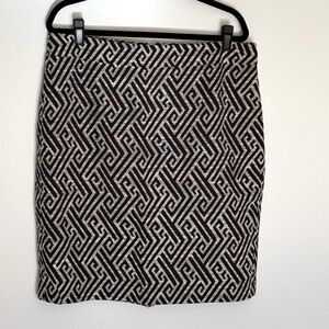 Ann Taylor Geometric Patterned Black and White Skirt Size 16